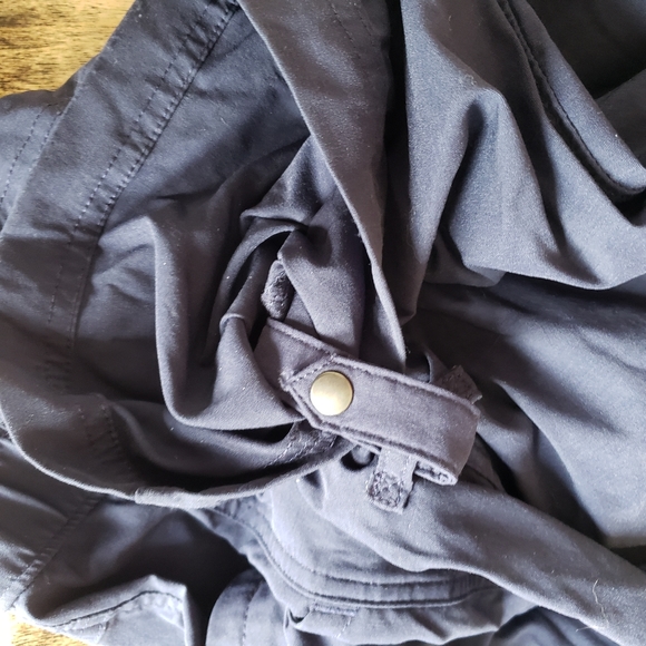 Like New Duluth Trading Co On The Fly Navy Blue Pants Women's Size 18 X 31 - Picture 8 of 10